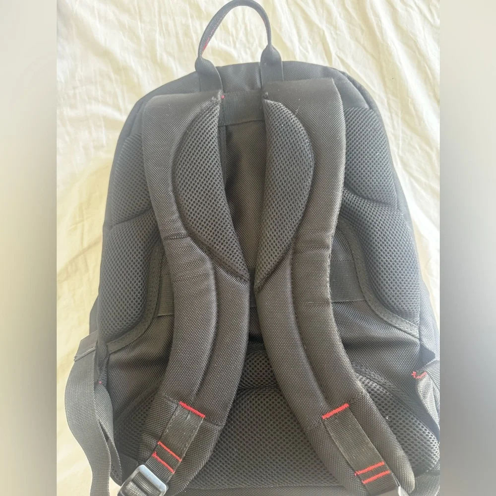 Samsonite Tectonic Perfect Fit 19x13.5x9 Top Load Laptop Case / Backpack